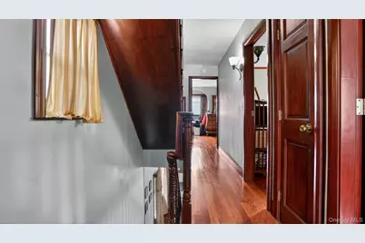 9429 Park Lane S, Woodhaven, NY 11421 - Photo 18