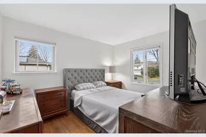 372 Clay Pitts Road, East Northport, NY 11731 - Photo 18