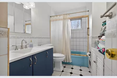 372 Clay Pitts Road, East Northport, NY 11731 - Photo 20