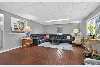 372 Clay Pitts Road, East Northport, NY 11731 - Photo 14