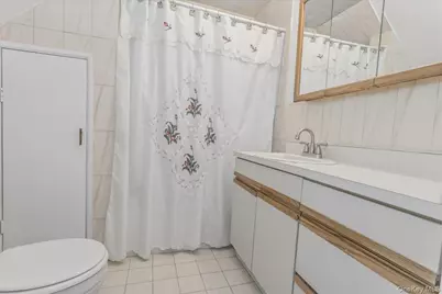 343 Nassau Boulevard, New Hyde Park, NY 11040 - Photo 18