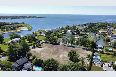 100 Awixa Avenue, Bay Shore, NY 11706 - Photo 10