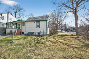 2003 Park Ave, East Meadow, NY 11554 - Photo 24