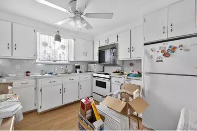 2003 Park Avenue, East Meadow, NY 11554 - Photo 10