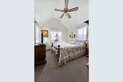 2003 Park Avenue, East Meadow, NY 11554 - Photo 14