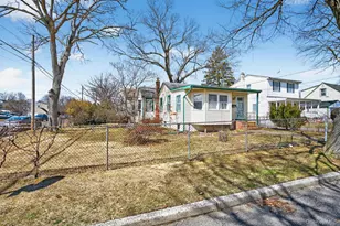 2003 Park Ave, East Meadow, NY 11554 - Photo 20