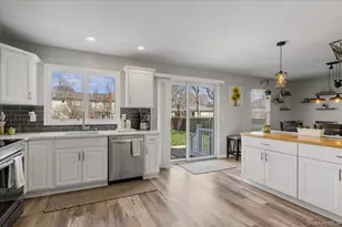 15 Loughlin Dr, Shirley, NY 11967 - Photo 14