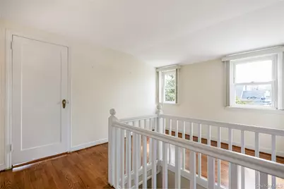 124 Greystone Road, Rockville Centre, NY 11570 - Photo 16