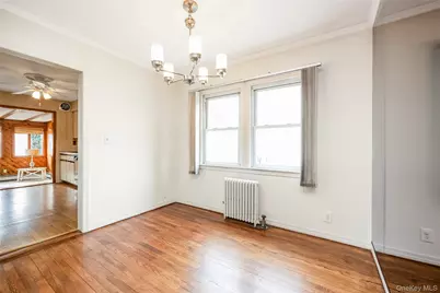 124 Greystone Road, Rockville Centre, NY 11570 - Photo 6