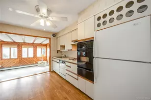 124 Greystone Rd, Rockville Centre, NY 11570 - Photo 10