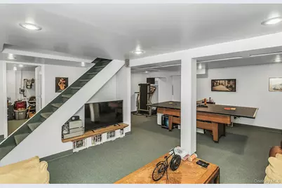 1844 Old Mill Road, Merrick, NY 11566 - Photo 20