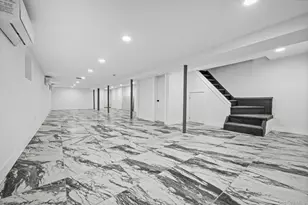 92-10 104th St, Richmond Hill, NY 11418 - Photo 8