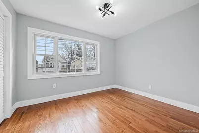 9210 104th Street, Richmond Hill, NY 11418 - Photo 18