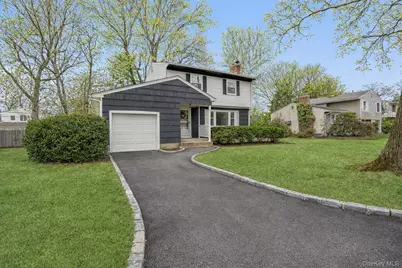 31 Munson Court, Melville, NY 11747 - Photo 2