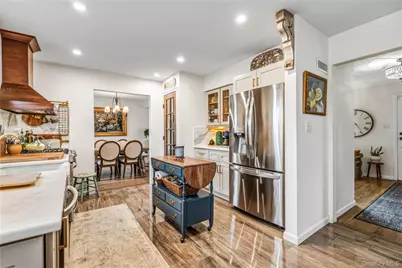 31 Munson Court, Melville, NY 11747 - Photo 16