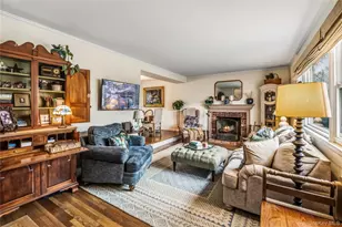 31 Munson Ct, Melville, NY 11747 - Photo 6