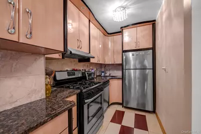 61-20 Grand Central Parkway #A307, Forest Hills, NY 11375 - Photo 8