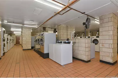 61-20 Grand Central Parkway #A307, Forest Hills, NY 11375 - Photo 12