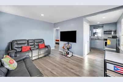 1333 5th Avenue, Bay Shore, NY 11706 - Photo 10