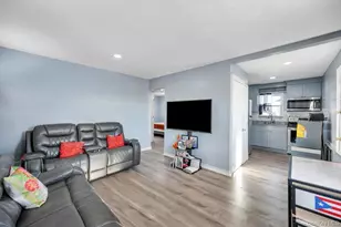 1333 5th Ave, Bay Shore, NY 11706 - Photo 10