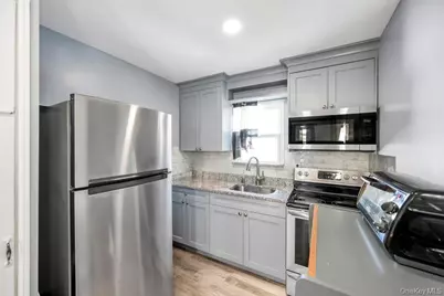 1333 5th Avenue, Bay Shore, NY 11706 - Photo 12