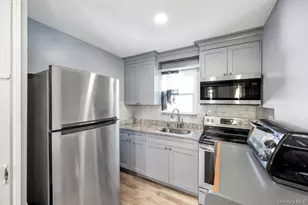 1333 5th Ave, Bay Shore, NY 11706 - Photo 12