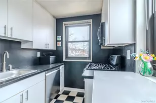 158-22 16th Ave, Whitestone, NY 11357 - Photo 10