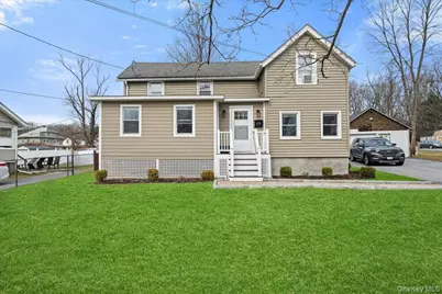 24 Rockwell Avenue, Middletown, NY 10940 - Photo 2