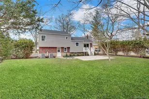 10 Poet Ln, Greenlawn, NY 11740 - Photo 30