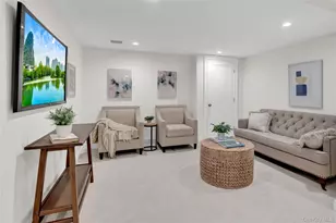 10 Poet Ln, Greenlawn, NY 11740 - Photo 20