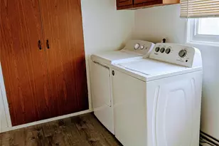 107 Morton Blvd, Plainview, NY 11803 - Photo 10