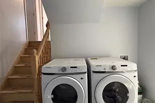 34-22 Brookside St, Little Neck, NY 11363 - Photo 10