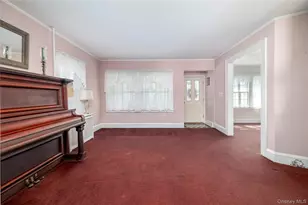 65 Jarvis Pl, Lynbrook, NY 11563 - Photo 6