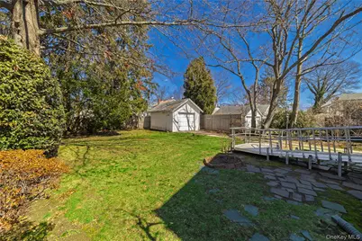 65 Jarvis Place, Lynbrook, NY 11563 - Photo 22