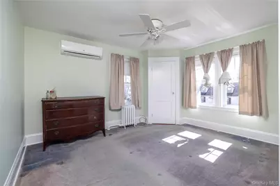 65 Jarvis Place, Lynbrook, NY 11563 - Photo 14