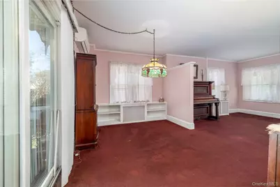 65 Jarvis Place, Lynbrook, NY 11563 - Photo 8