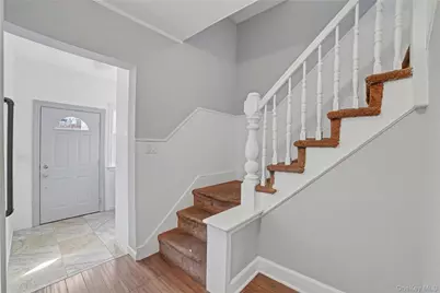 77 Robertson Avenue, White Plains, NY 10606 - Photo 6