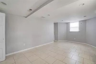 77 Robertson Avenue, White Plains, NY 10606 - Photo 30