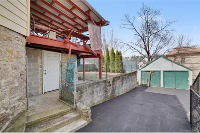 77 Robertson Avenue, White Plains, NY 10606 - Photo 36