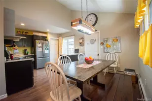 36 Narragansett Ave, Medford, NY 11763 - Photo 4