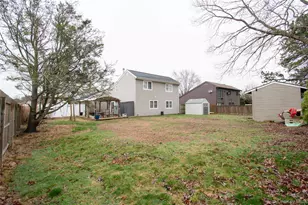 36 Narragansett Ave, Medford, NY 11763 - Photo 12