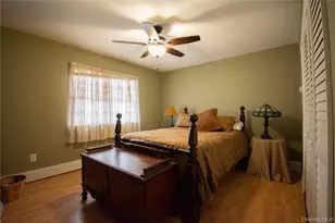 36 Narragansett Ave, Medford, NY 11763 - Photo 10