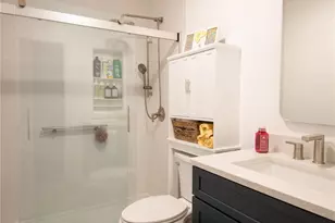 36 Narragansett Ave, Medford, NY 11763 - Photo 8