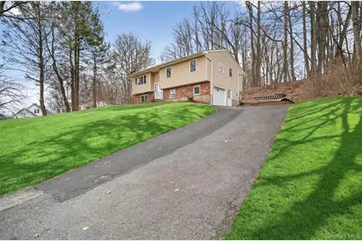 28 Olympus Road, Highland Mills, NY 10930 - Photo 2