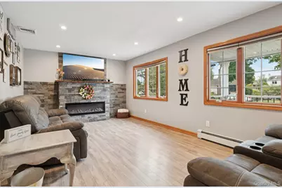 295 Silver Street, West Babylon, NY 11704 - Photo 8