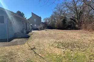 55 Trafalgar Dr, Shirley, NY 11967 - Photo 4