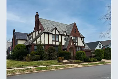 59 Willow Street, Floral Park, NY 11001 - Photo 2