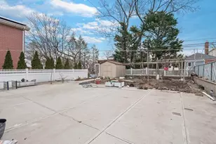 58-07 210th St, Bayside, NY 11364 - Photo 14