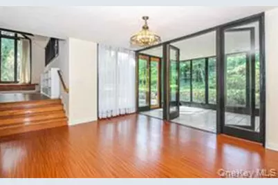 112 Kingsbury Road, New Rochelle, NY 10804 - Photo 6