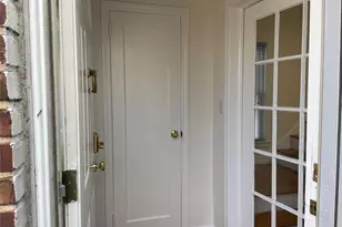 8 Cameron Ln, Valley Stream, NY 11581 - Photo 2